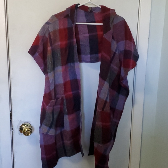 Accessories - Scarf with hood attached